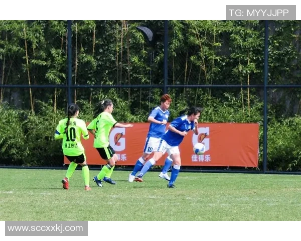 哈茨与汉密尔顿激战正酣比分揭晓引发球迷热议 哈茨与汉密尔顿激战正酣比分揭晓引发球迷热议